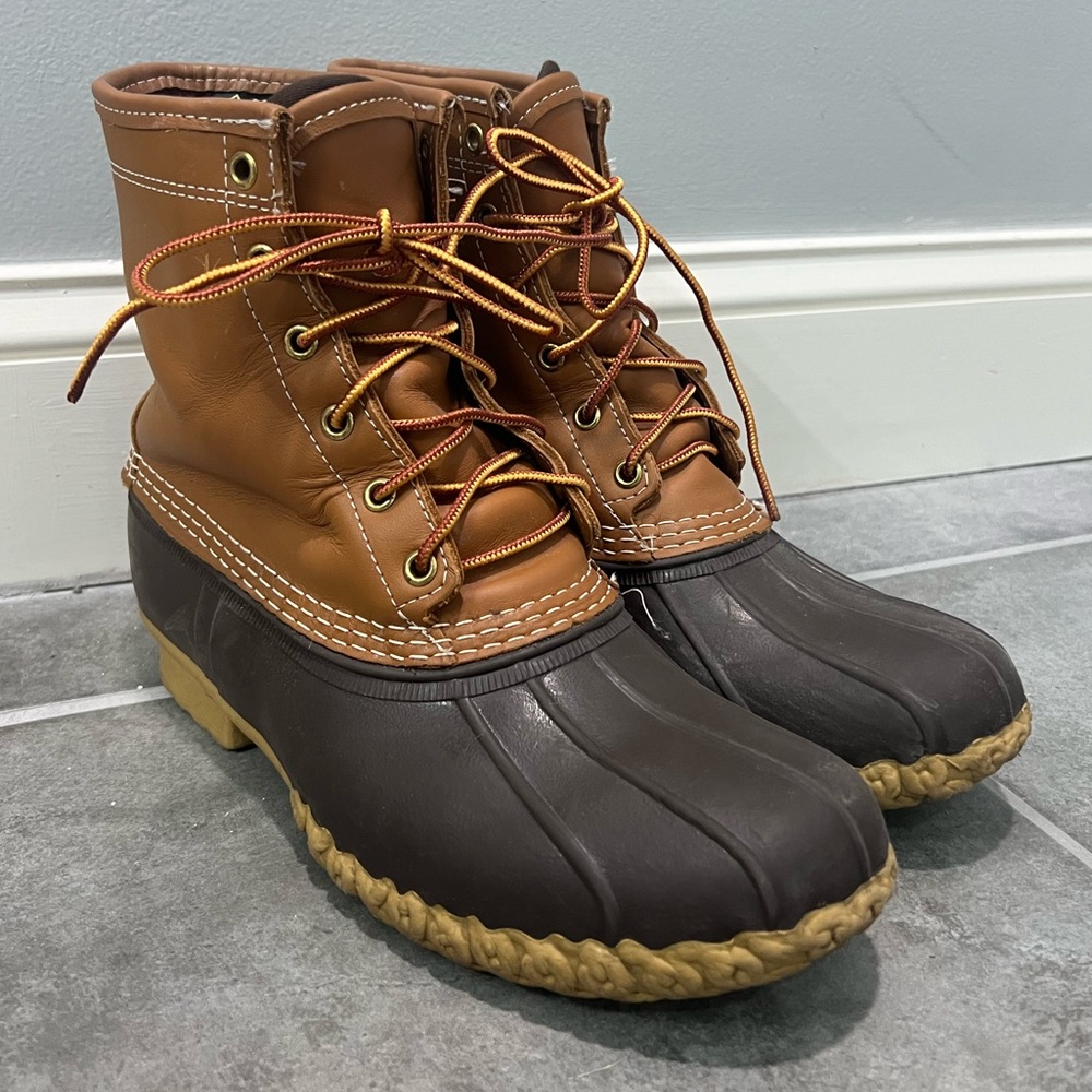 L.L. Bean Womens Bean Boots (Size 10)
